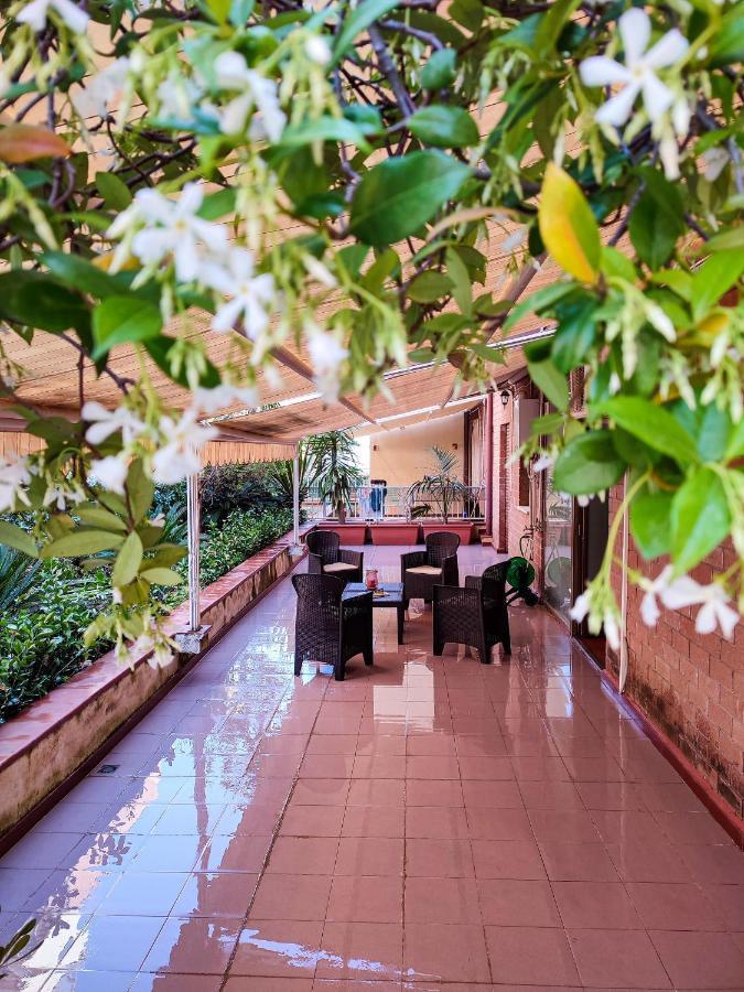 Elegante Appartamento A Cefalu Exterior photo